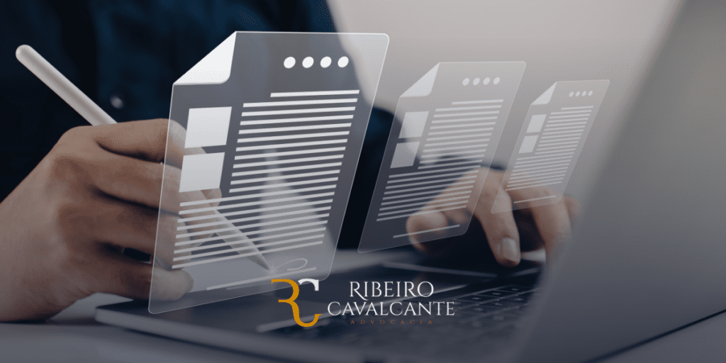 Mão digitando no laptop com documentos virtuais flutuantes, logo Ribeiro Cavalcante Advocacia em destaque.
