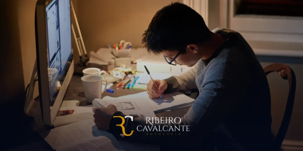 ceratocone,aposentadoria por invalidez,INSS,auxílio-doença,incapacidade permanente,perícia médica,benefício previdenciário,direitos previdenciários,recurso INSS,advogado previdenciário,reavaliação periódica,laudo médico,contribuição previdenciária,salário contribuição,cálculo benefício,reforma previdenciária,invalidez permanente,deficiência visual,reabilitação profissional,assistência jurídica