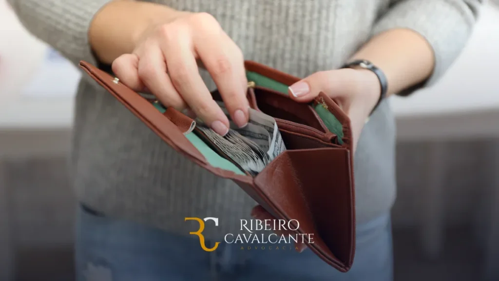 desistir,processo trabalhista,honorários contratuais,honorários sucumbência,custas processuais,audiência trabalhista,nova ação trabalhista,direitos trabalhistas