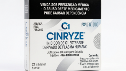 Caixa do medicamento CINRYZE (INIBIDOR DE C1 ESTERASE DERIVADO DE PLASMA HUMANO) em embalagem farmacêutica brasileira conforme RDC 768/2022 da ANVISA — fabricado por Ribeiro Cavalcante Advocacia