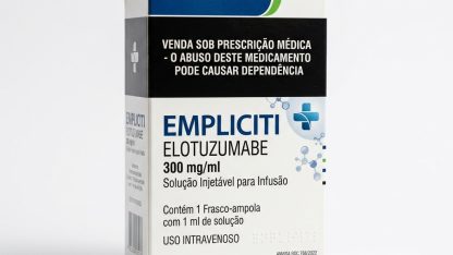 Caixa do medicamento EMPLICITI (ELOTUZUMABE) em embalagem farmacêutica brasileira conforme RDC 768/2022 da ANVISA — fabricado por Ribeiro Cavalcante Advocacia