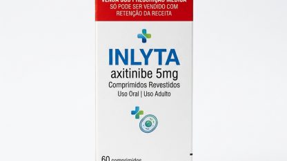 Caixa do medicamento INLYTA (AXITINIBE) em embalagem farmacêutica brasileira conforme RDC 768/2022 da ANVISA — fabricado por Ribeiro Cavalcante Advocacia