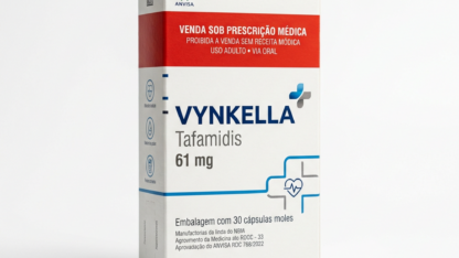 Caixa do medicamento VYNKELLA (TAFAMIDIS) em embalagem farmacêutica brasileira conforme RDC 768/2022 da ANVISA — fabricado por Ribeiro Cavalcante Advocacia