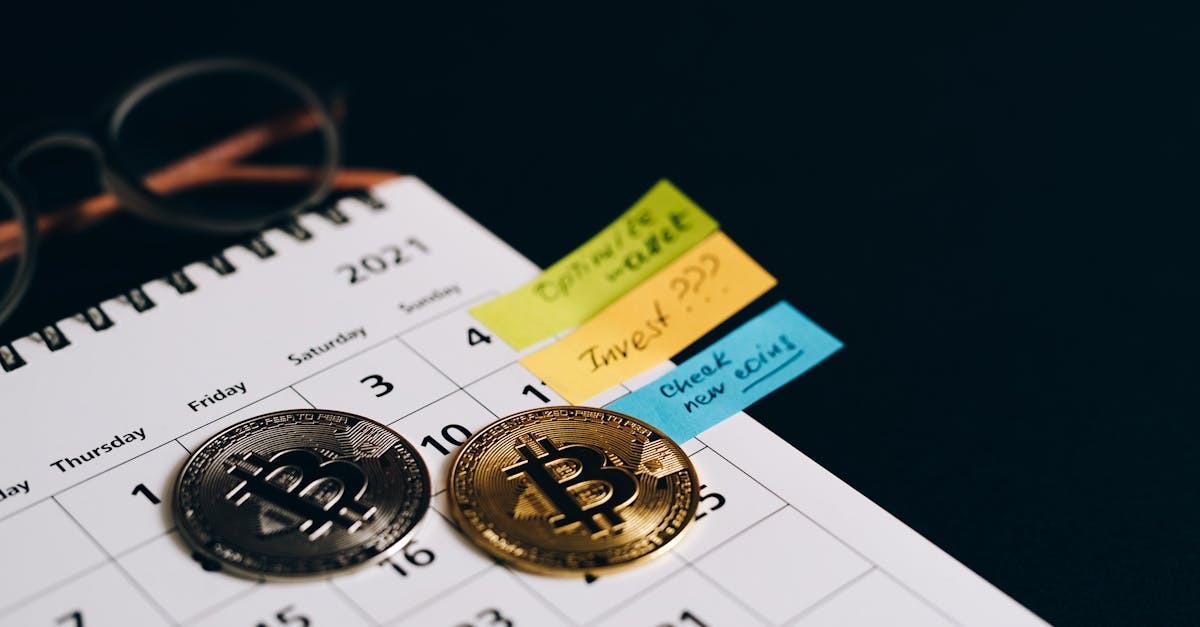 Heranca digital inline 1 171139 1780853576 Calendário com moedas de criptomoeda e notas colantes, simbolizando gestão financeira digital. — foto: leeloo the first