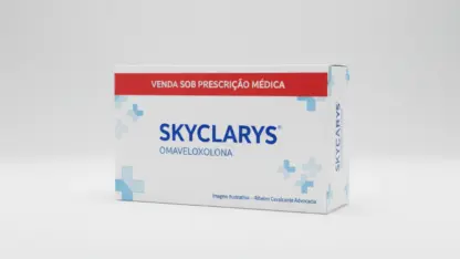 Caixa do medicamento skyclarys (omaveloxolona) em embalagem farmacêutica brasileira conforme rdc 768/2022 da anvisa
