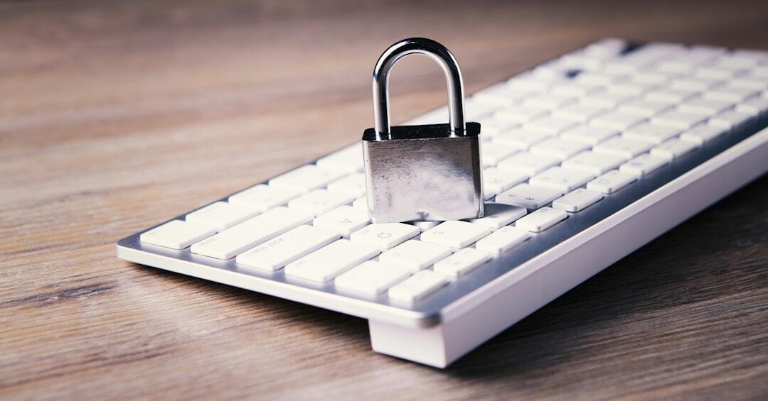 Direito ao esquecimento inline 1 661720 1787398598 Teclado com cadeado, simbolizando proteção de dados.
