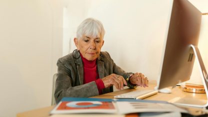 Quem recebe aposentadoria especial pode continuar trabalhando?