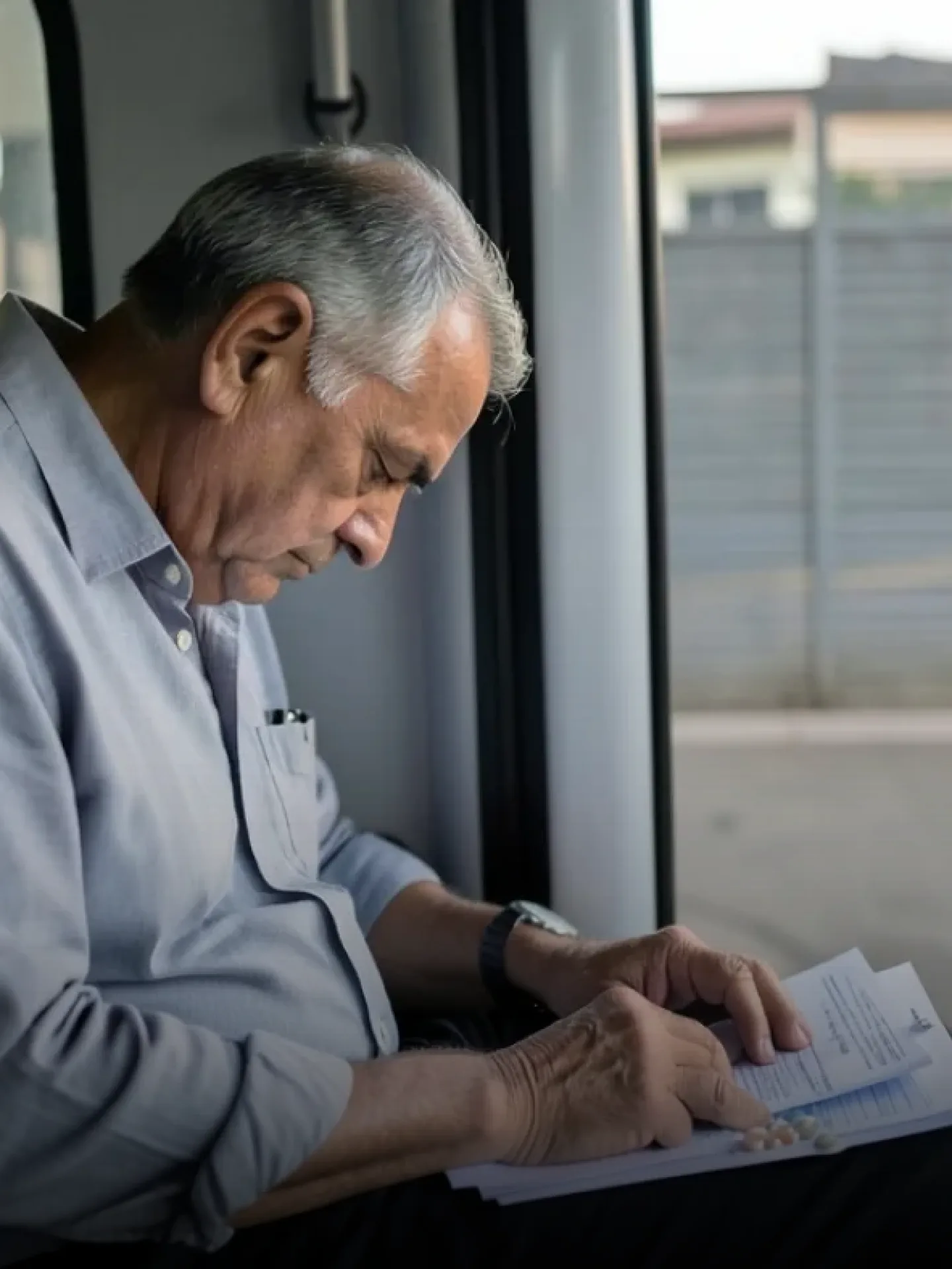 CID K51: quando o INSS paga o afastamento