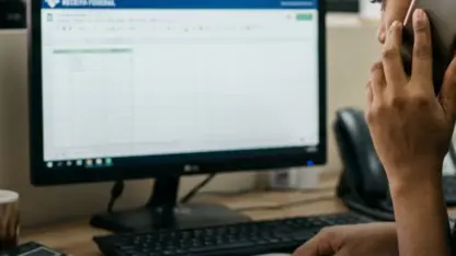 Poster: isenção irrf 5 mil: como conferir no contracheque 2026